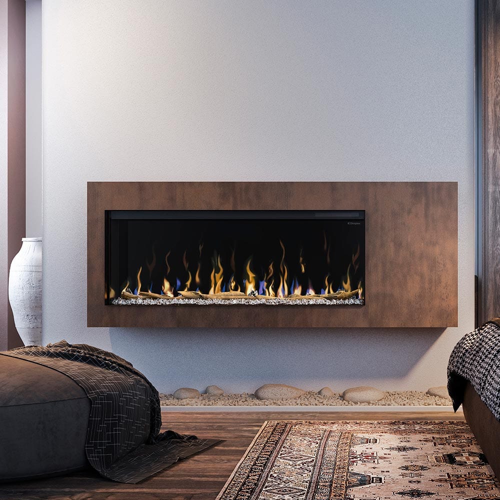 Foto van de elektrische haard Dimplex Ignite Bold 50 in het interieur van een kleine woonkamer.