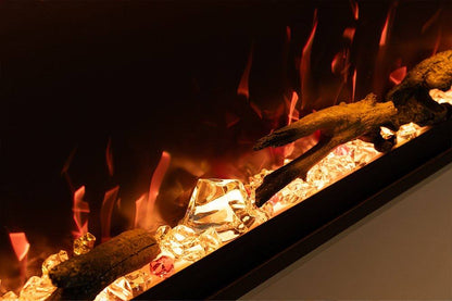 Foto van de vlamweergave en de decoratieve elementen van de elektrische haard Mystflame Crystal 50 Wi-Fi.
